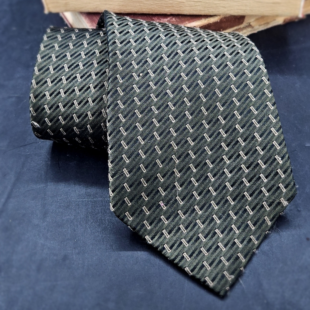 Vintage 100% SILK Neck Tie